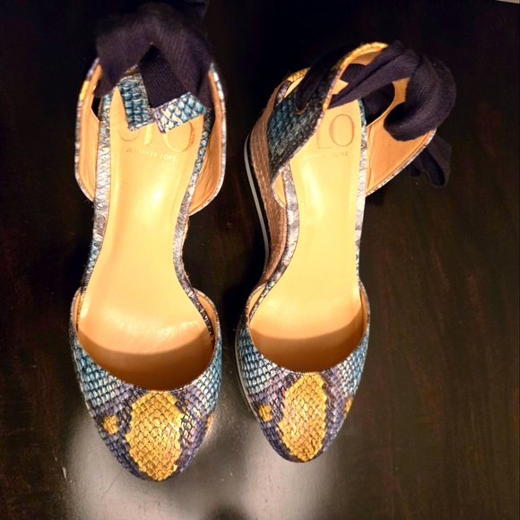 Jennifer Lopez ~ Jalina Wedge Multi Colored Sandal - Picture 5 of 6